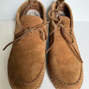 UGG Men's Suede Chukka Boots — Brown